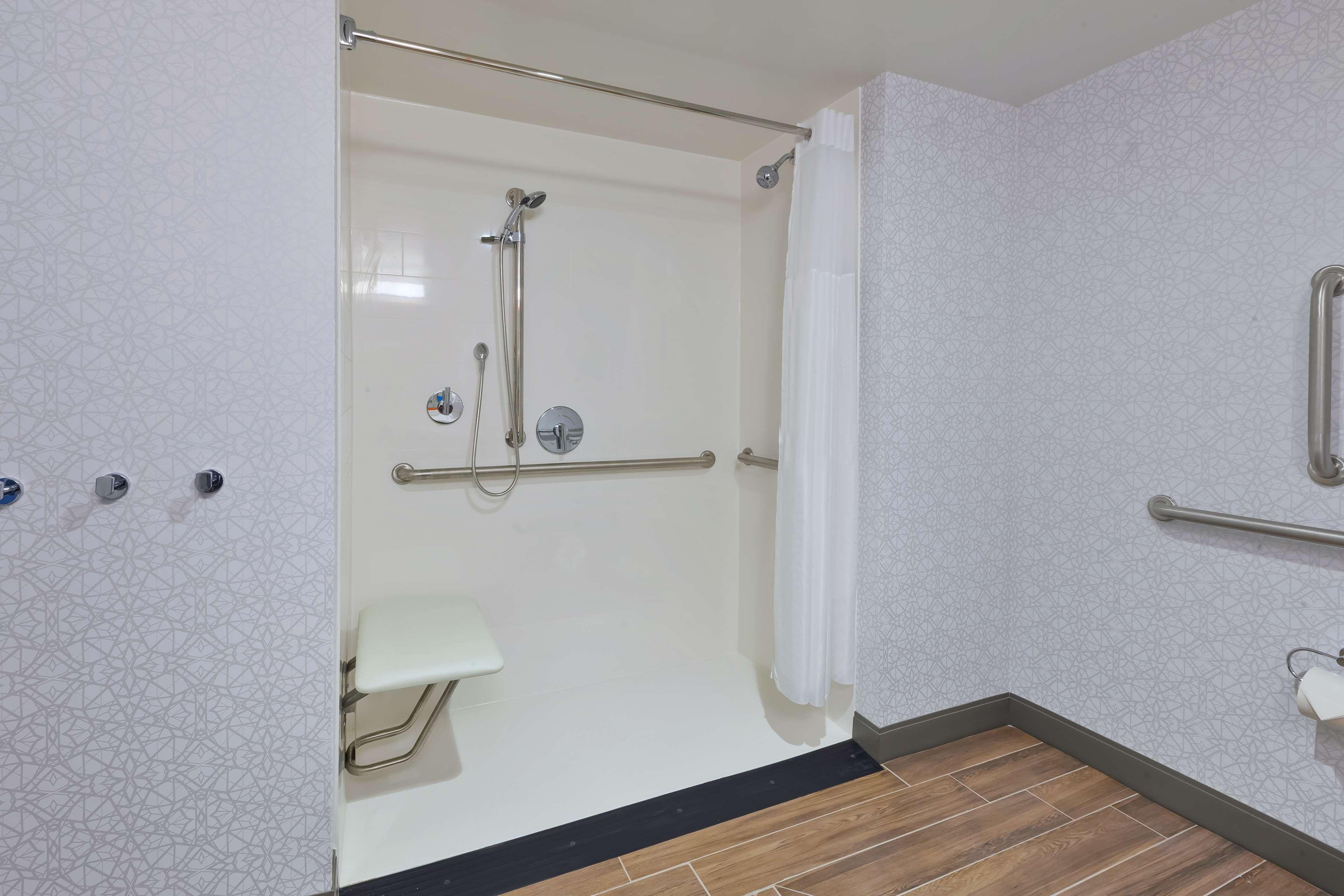 Hampton Inn Cape Cod Canal Bourne Exterior foto