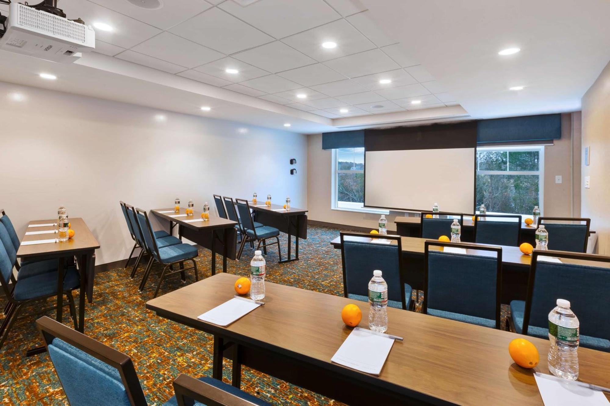 Hampton Inn Cape Cod Canal Bourne Exterior foto