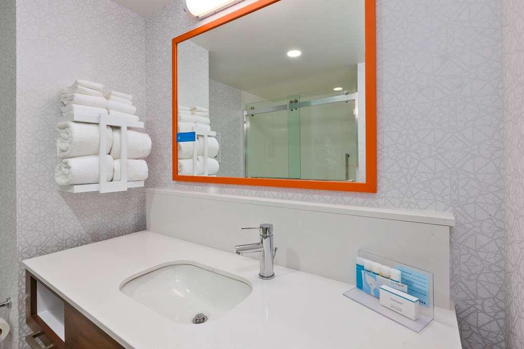 Hampton Inn Cape Cod Canal Bourne Zimmer foto